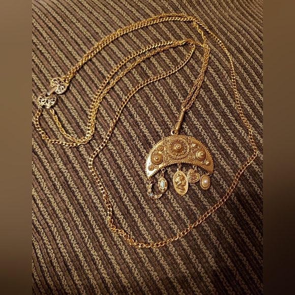 Goldette Jewelry - VINTAGE GOLDETTE GOLD TONE ETRUSCAN STATEMENT DANGLES PENDANT 2 CHAIN NECKLACE